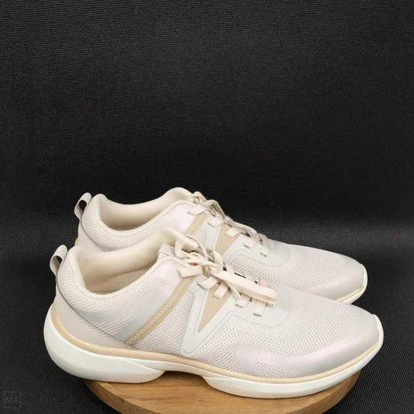 NWOT Vionic Women's Leyo Sneakers Cream - Picture 1 of 9